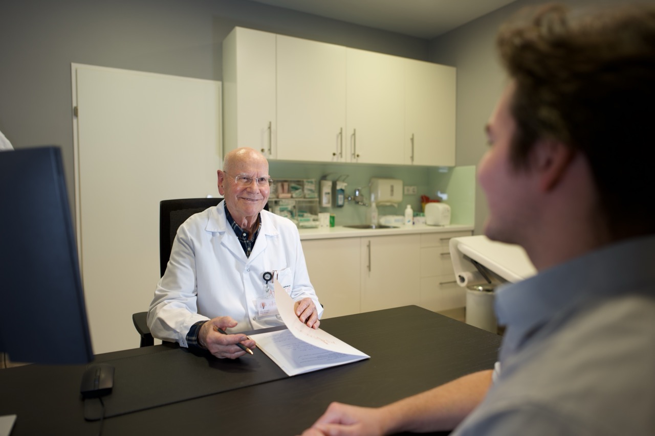 Dr. Felix Reimer – Wahlarzt für Innere Medizin in der ATOMOS Klinik Währing
